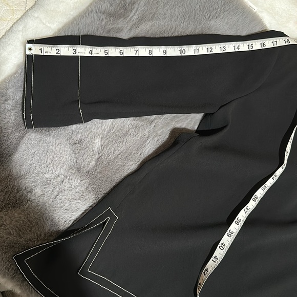 NWT Zara XS button accent blouse - Picture 8 of 9